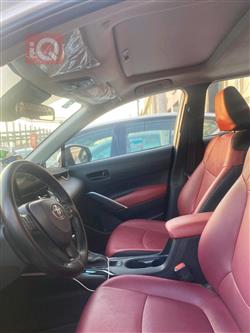 تۆیۆتا کۆرۆلا کرۆس